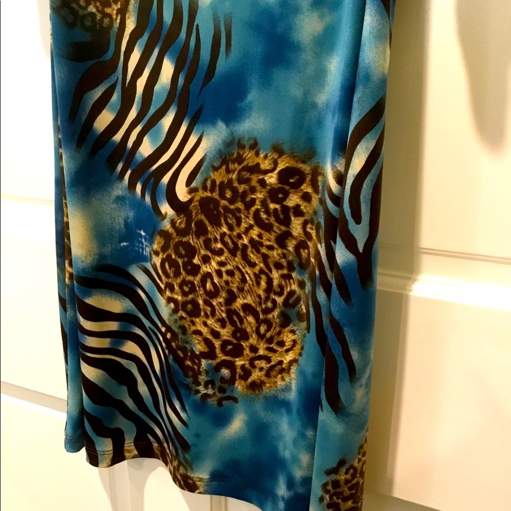 Mini Dress 🐯 - Picture 3 of 5